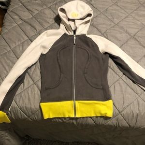 Lululemon size 6 scuba hoodie